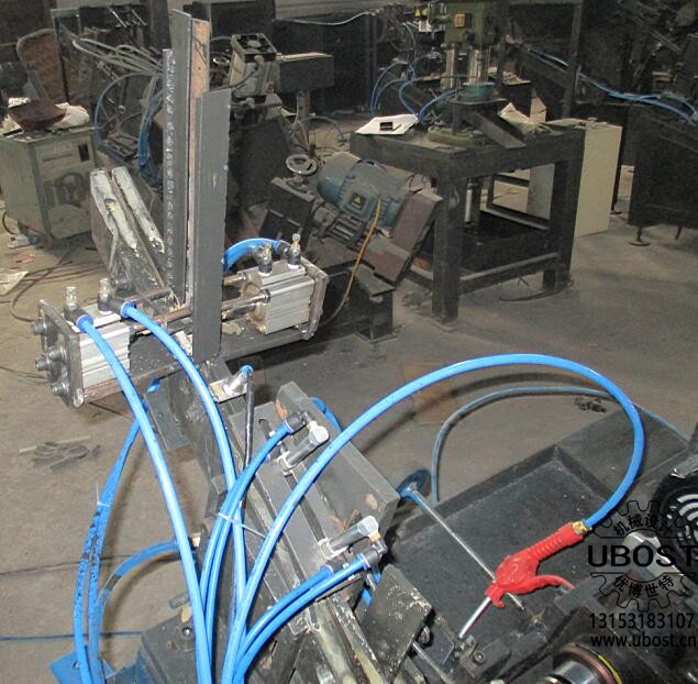 優(yōu)博世特，ubost,鉆孔機，銷軸，螺栓，自動，攻絲機，機械手，非標自動化，設備，銷軸鉆孔機，螺栓鉆孔機，